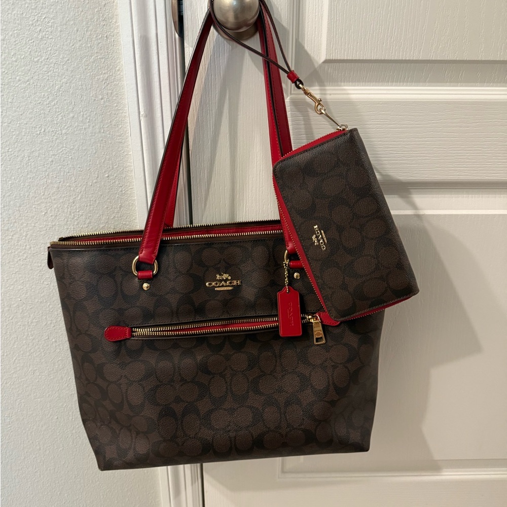 Coach Gallery Tote Bag In Signature Canvas with matching wallet